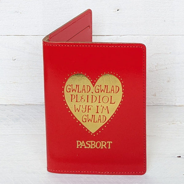 'Gwlad, Gwlad Pleidiol wyf I'm Gwlad' Passport Cover