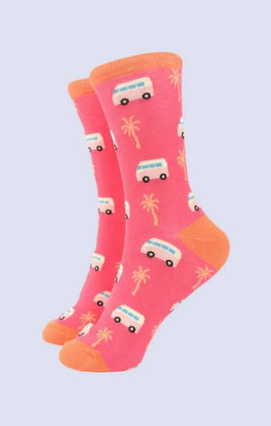 Sanau Merched 'Fan gwersylla a choed palmwydd'