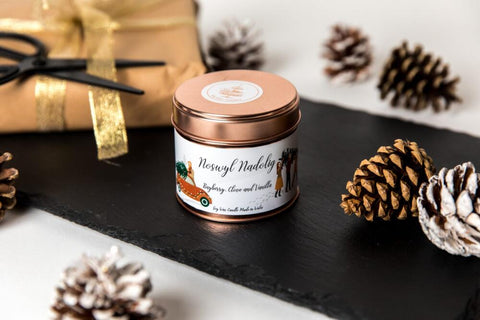 Christmas candle in a tin - 'Noswyl Nadolig'