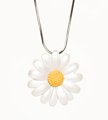 Enamel daisy pendant (medium)